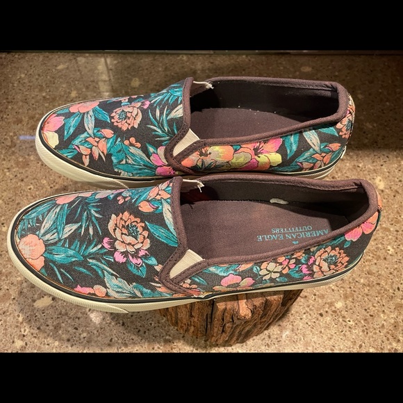 American Eagle Floral Canvas Slip Ons - Picture 4 of 6